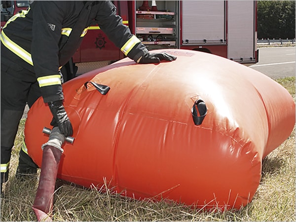 Simple water storage "Pillow Tank"